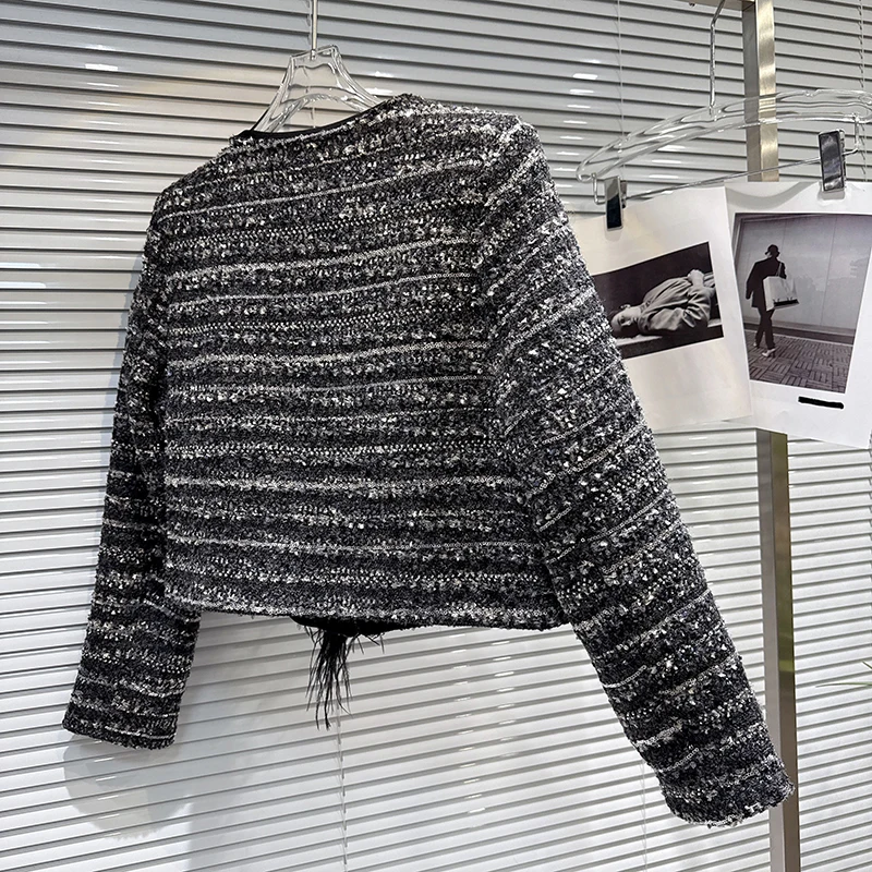 Französischer Stil, Schwerindustrie, Federkante, Nagelbohrer-Design, Daunen-Innenfutter, 2025, Winter, neue Damen-Kurzjacke