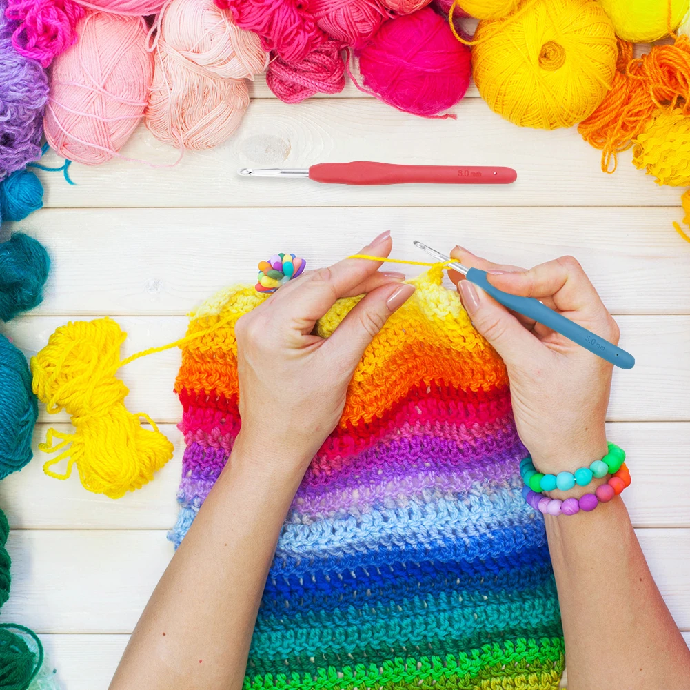 

Crochet Hooks Set DIY Needlework Storage Smooth Touch Easy to Operate Comfortable Grip with TPR Soft Handle Weave Yarn Needle