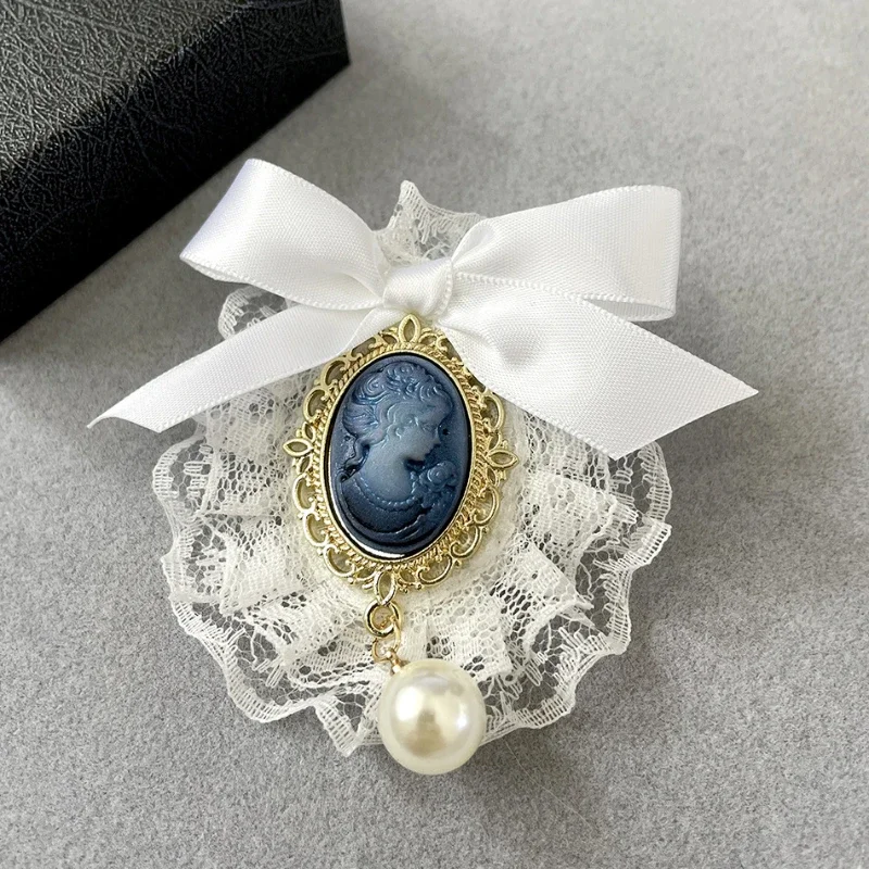 Vintage Handmade Fabric Art Lace Bow Broszki dla kobiet Beauty Head Pearl Corsage College Style Collar Pins Biżuteria Akcesoria — zdjęcie 4