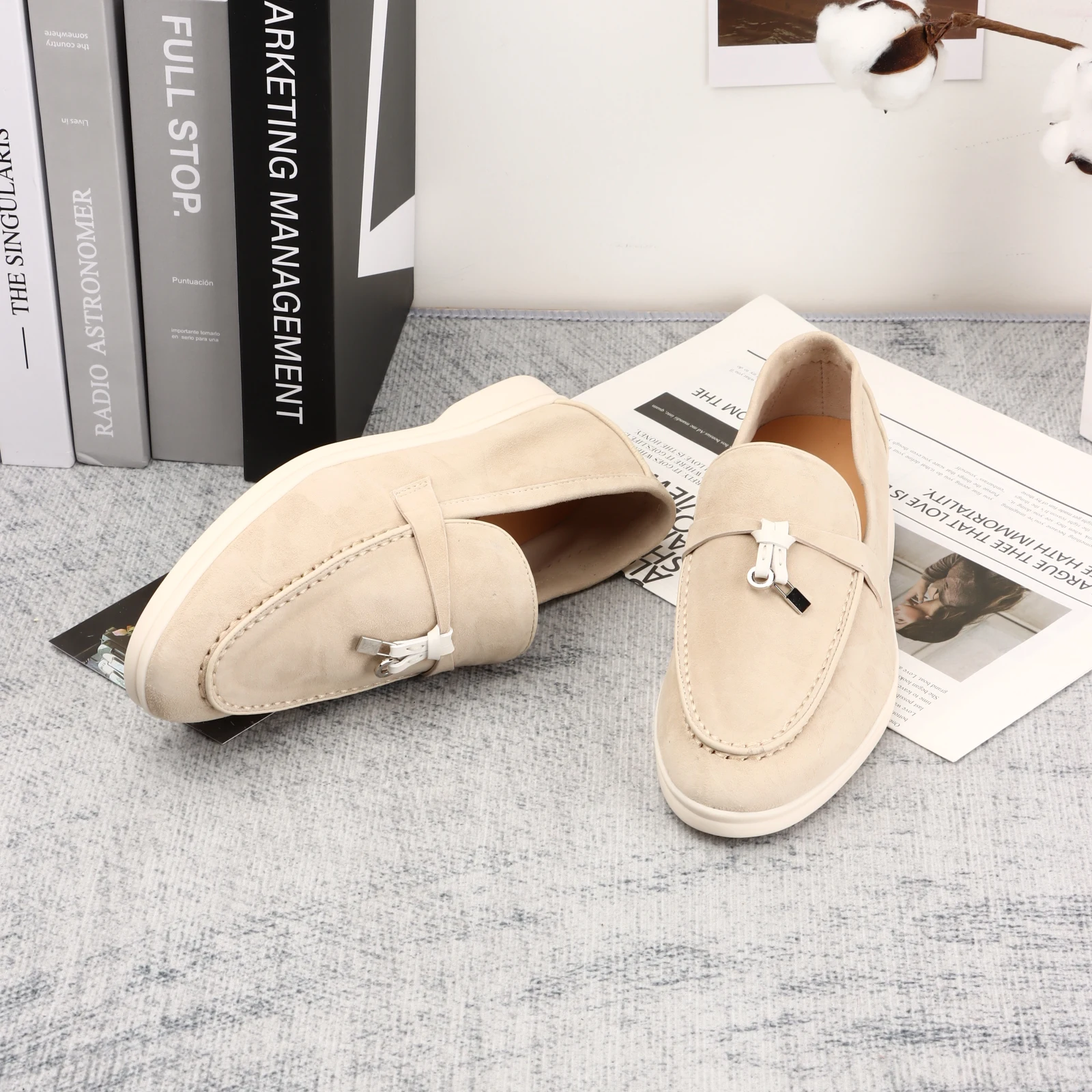 Women's loafers, leather white edged flat shoes, casual brand men's shoes, luxury designer boutique shoes