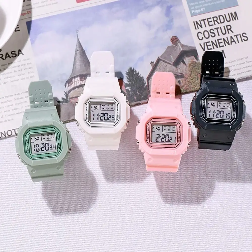 Nuevos relojes de gelatina de silicona a la moda, reloj electrónico deportivo cuadrado resistente al agua, reloj Digital multifuncional para hombres y mujeres