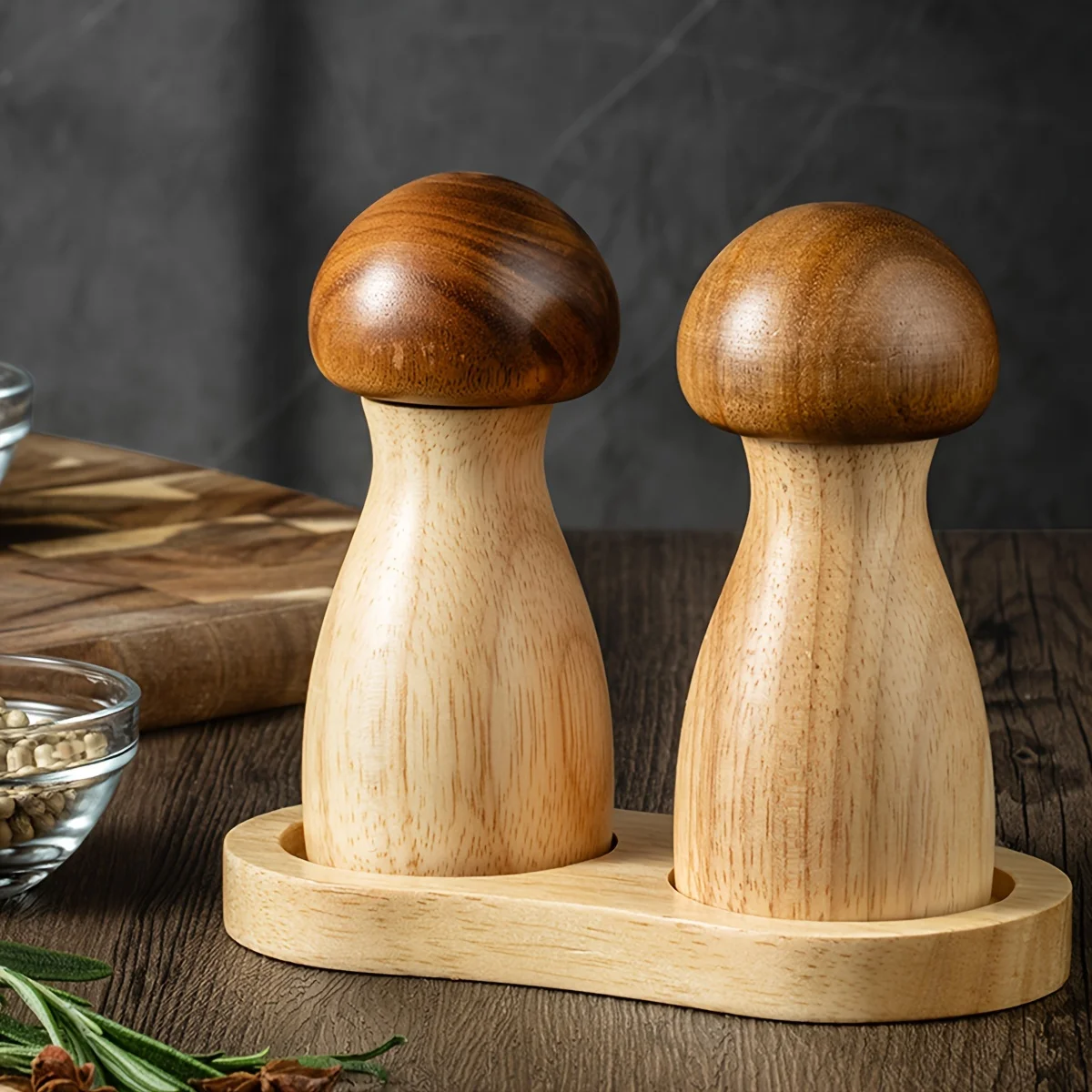 

1PCS Creative Mushroom Wood Pepper Grinder Sea Salt Black Pepper Grinding Bottle Base Set Kitchen Spice Mill Wooden Salt Shaker