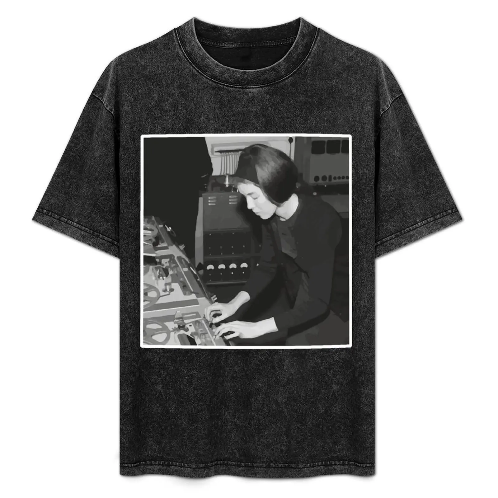 

Delia Derbyshire T-Shirt Holiday Outdoor T-Shirt