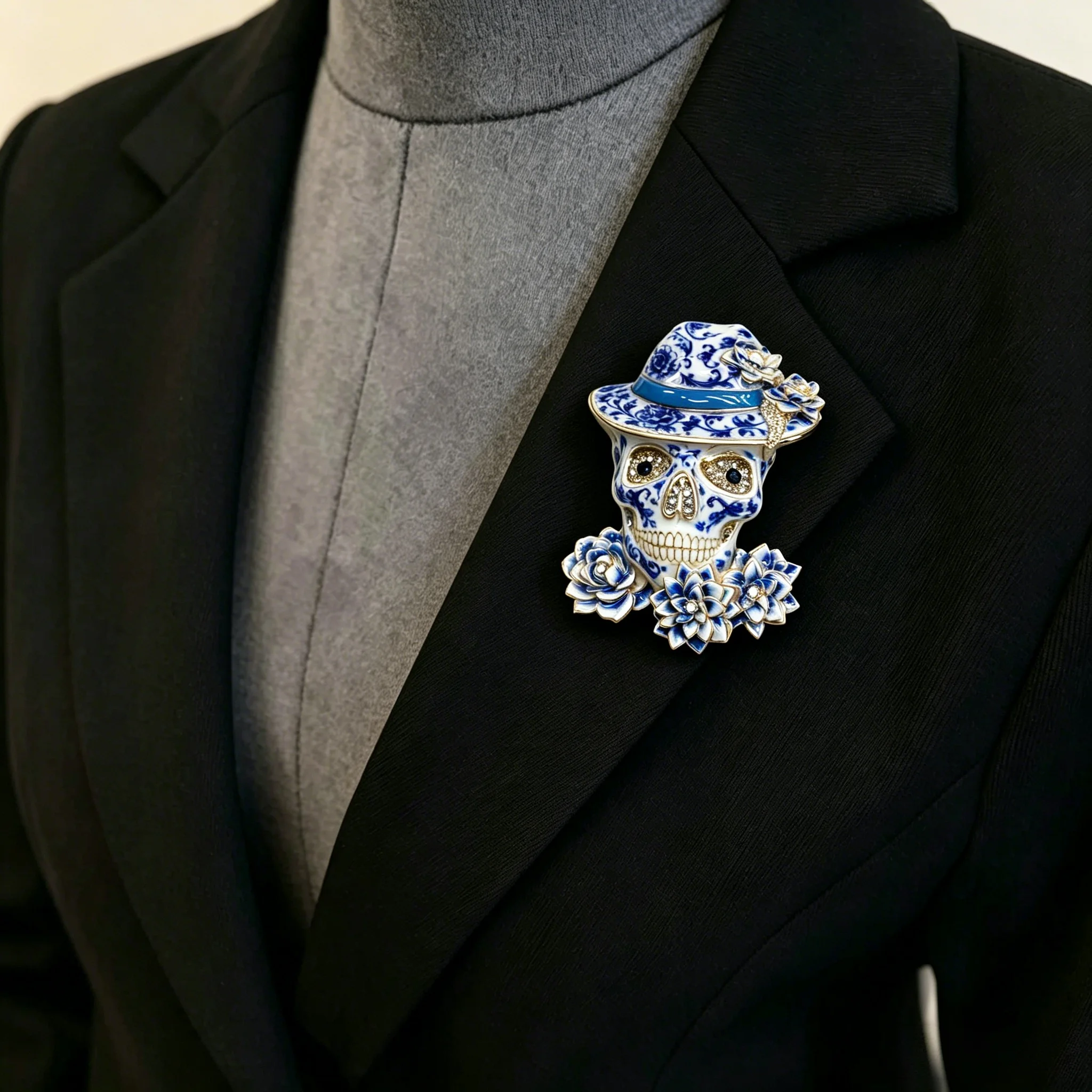 Essh&Pule Sugar Skull Brooch Enamel Rhinestone Day of Dead Floral Hat Lapel Pin Suit Scarf Women Halloween Fashion Jewelry Gift