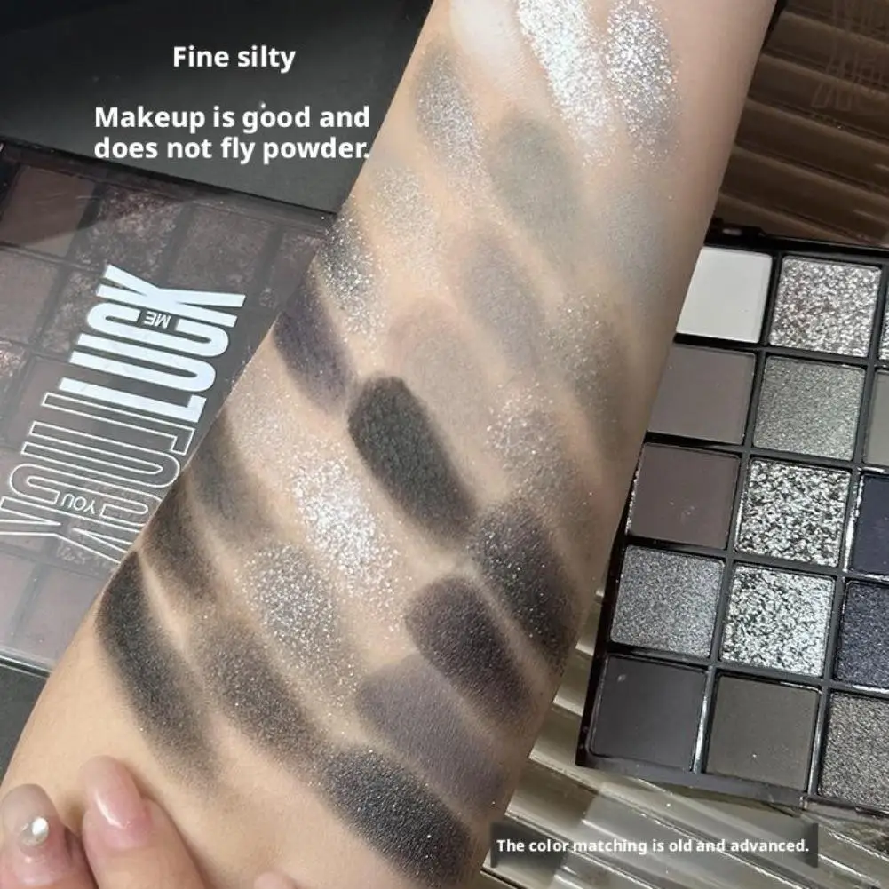 لوحة ظلال عيون مكونة من 25 لونًا، مكياج سموكي باللون الرمادي والوردي، مكياج تفتيح دودة القز غير اللامعة