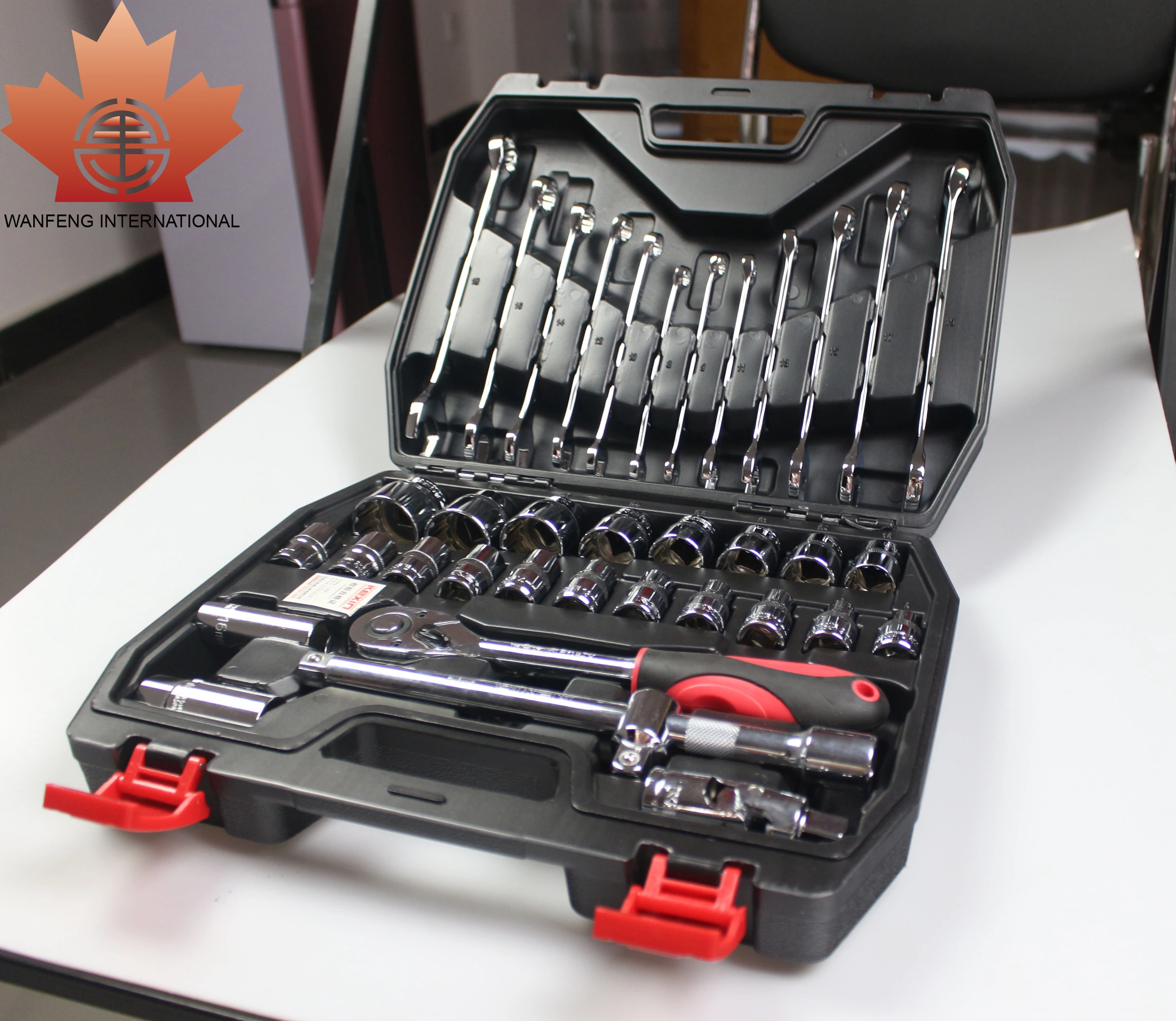 37pcs CRV Multi-purpose Socket Tool Set 8-32mm 12.5size Toothed Sockets Ratchet Wrench Three-way Joint Mars Socket Extension Rod