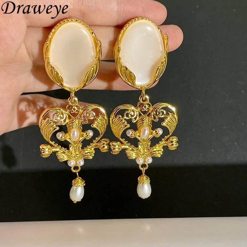 Draweye Baroque Pearls Earrings for Women Heart Vintage Medieval Style Exquisite Jewelry Hollow Out Elegant Pendientes Mujer