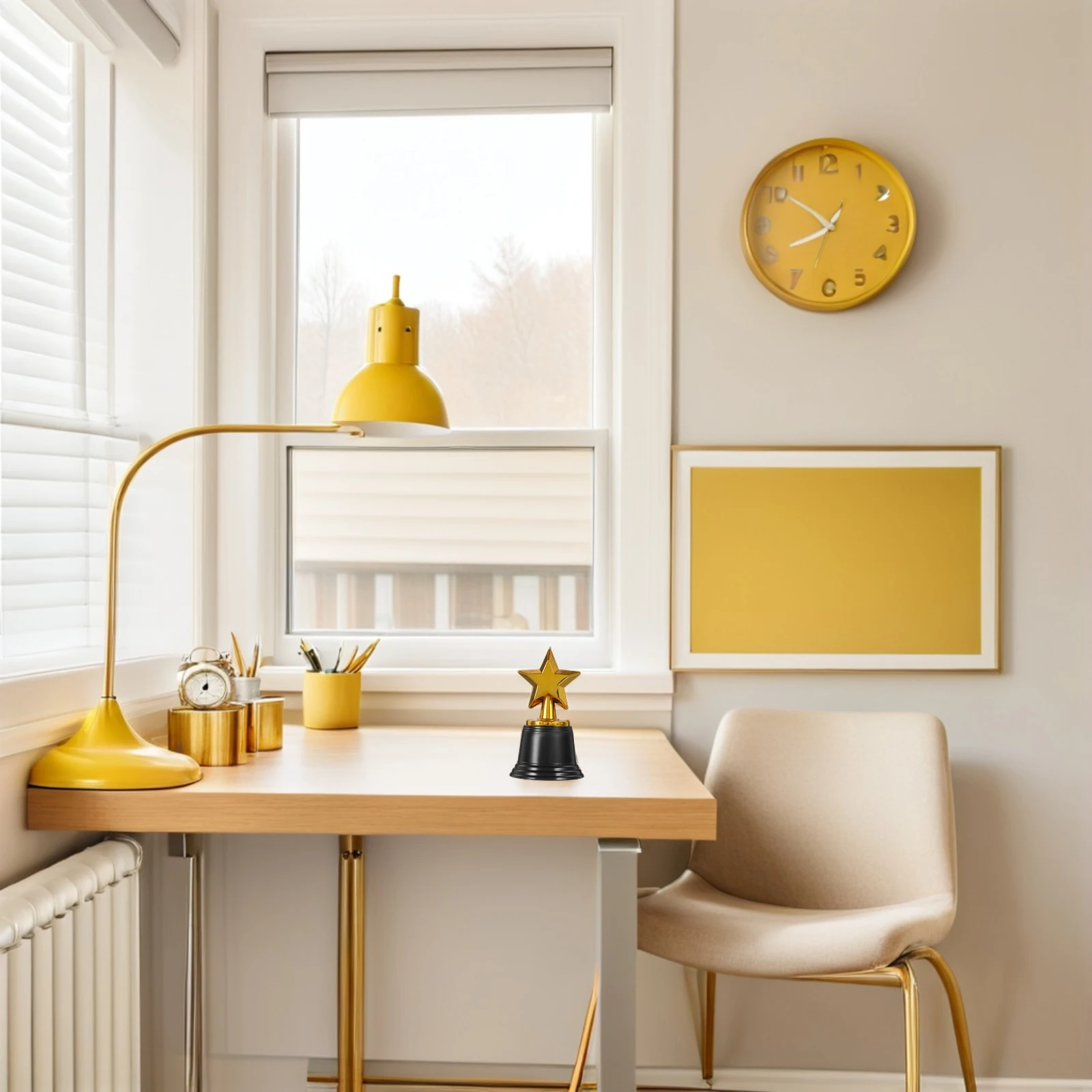 

4Pcs Mini Plastic Star Party Trophy Award Party Favors Kids Ceremony Gold Trophy Supplies Souvenir Team Sports