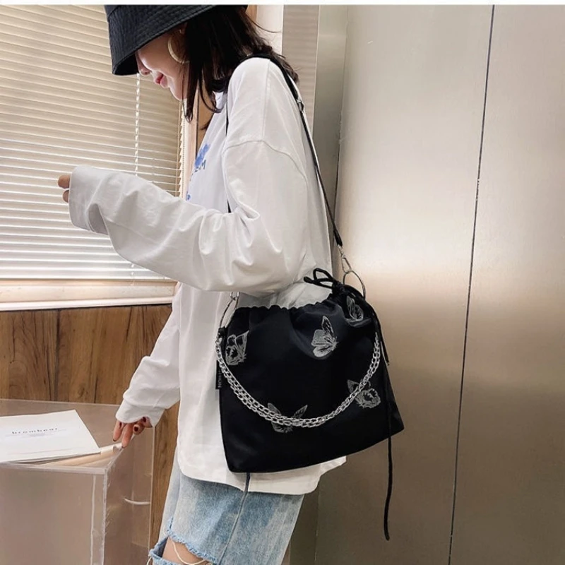 

Fashion Luminous Butterfly Retro Shoulder Bucket Bag For Women Drawstring Sexy Chain Shoulder Bags Lady Handbag Punk