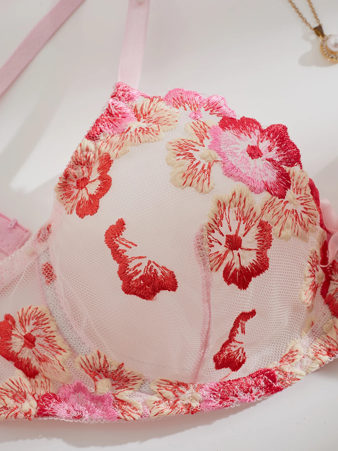 عيد الحب طبعة محدودة ساكورا المطرزة الدانتيل مجموعة الحميمة مثير انظر من خلال الفرنسية Bralette للملابس الداخلية الحلوة للتاريخ