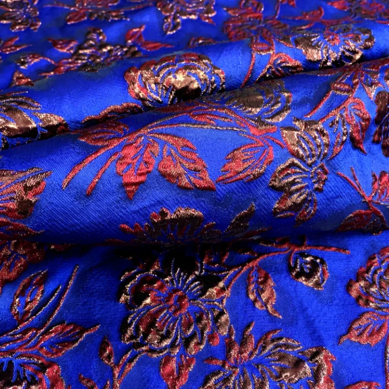 

Metal Wire Yarn-dyed Jacquard Fabric Spring Summer Rose Embossed Dress Suit Coat Clothing European Fashion Design Sew Cloth