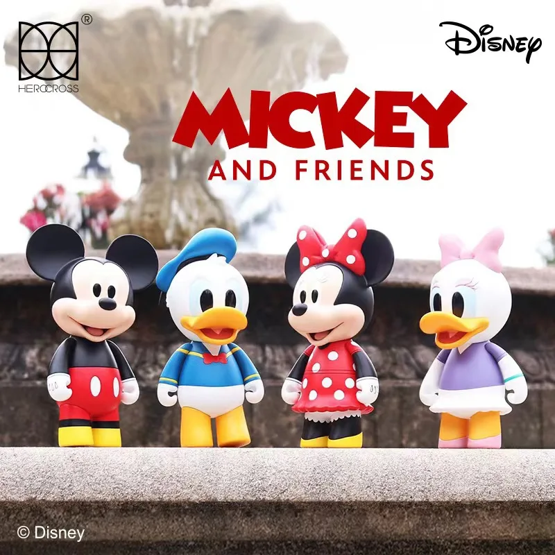 

Disney Mickey Mouse and His Friends Fashion Play Hand Action Figures Office Decoration Gift Peripheral Doll Tabletop Decoration