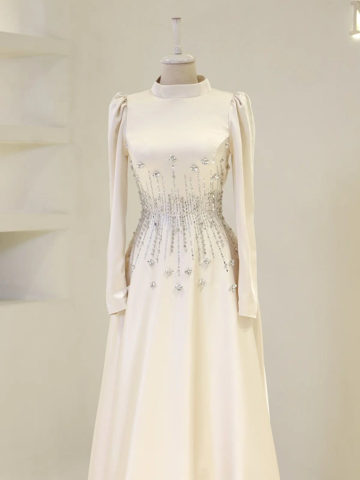 فستان سهرة نسائي جديد فاخر برقبة على شكل حرف H مطرز بالخرز 2025 دبي بأكمام طويلة فستان المشاهير فساتين مخصصة