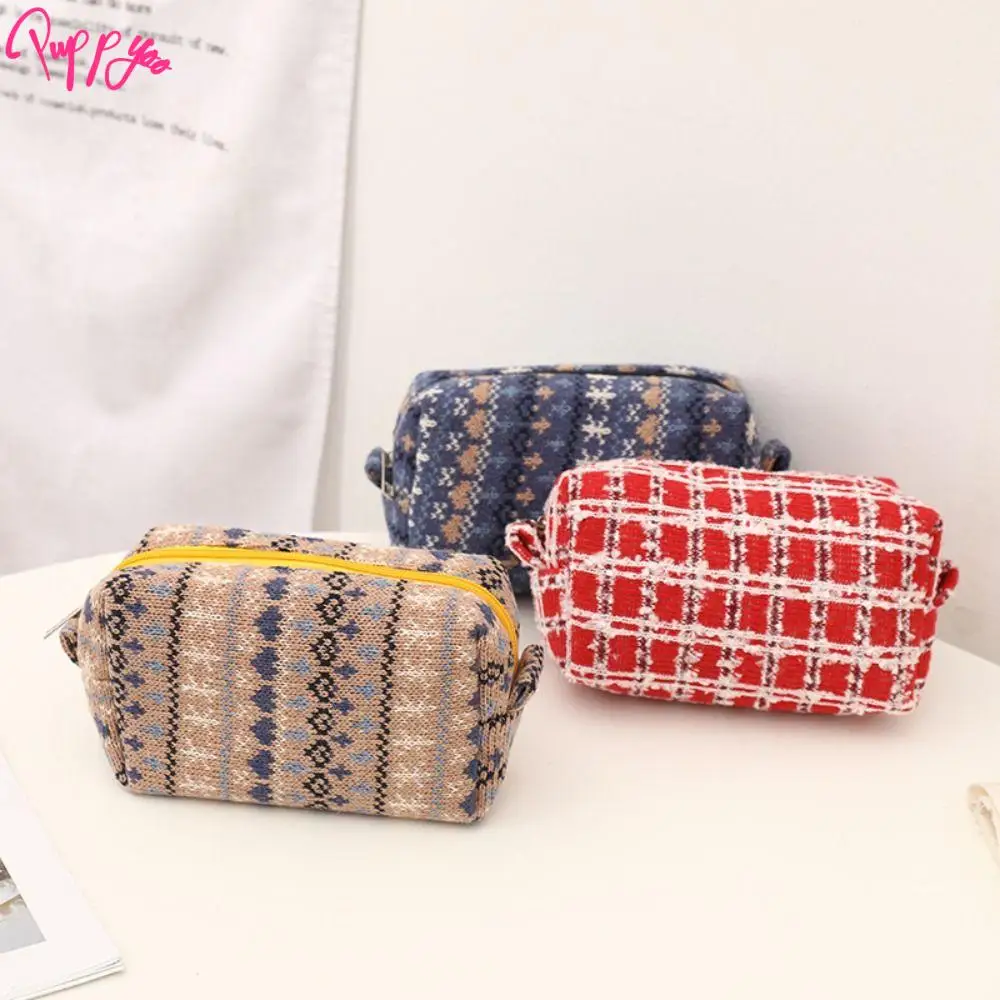 Knitted Fabric Christmas Cosmetics Storage Bag Dirt-proof Girl Heart Christmas Pencil Case Multi Functional Portable