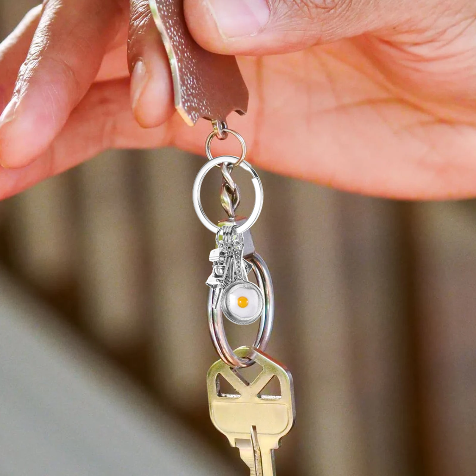 

2 pcs Keychains Egg Tableware Silver Lightweight Gifts Women Key Chain Bag Decor Pendant Keychain