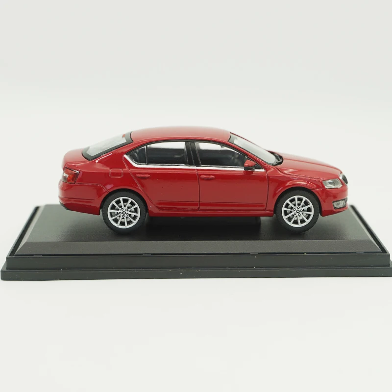 Diecast 1/43 Scale Volkswagen Skoda Octavia SUV Car Model Alloy Skoda Octavia Station Wagon Car Model Static Collection Ornament