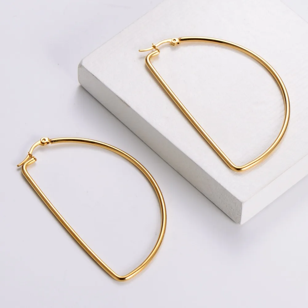 2 Pairs Gold Plated Letter D Hoop Earrings For Women and girls