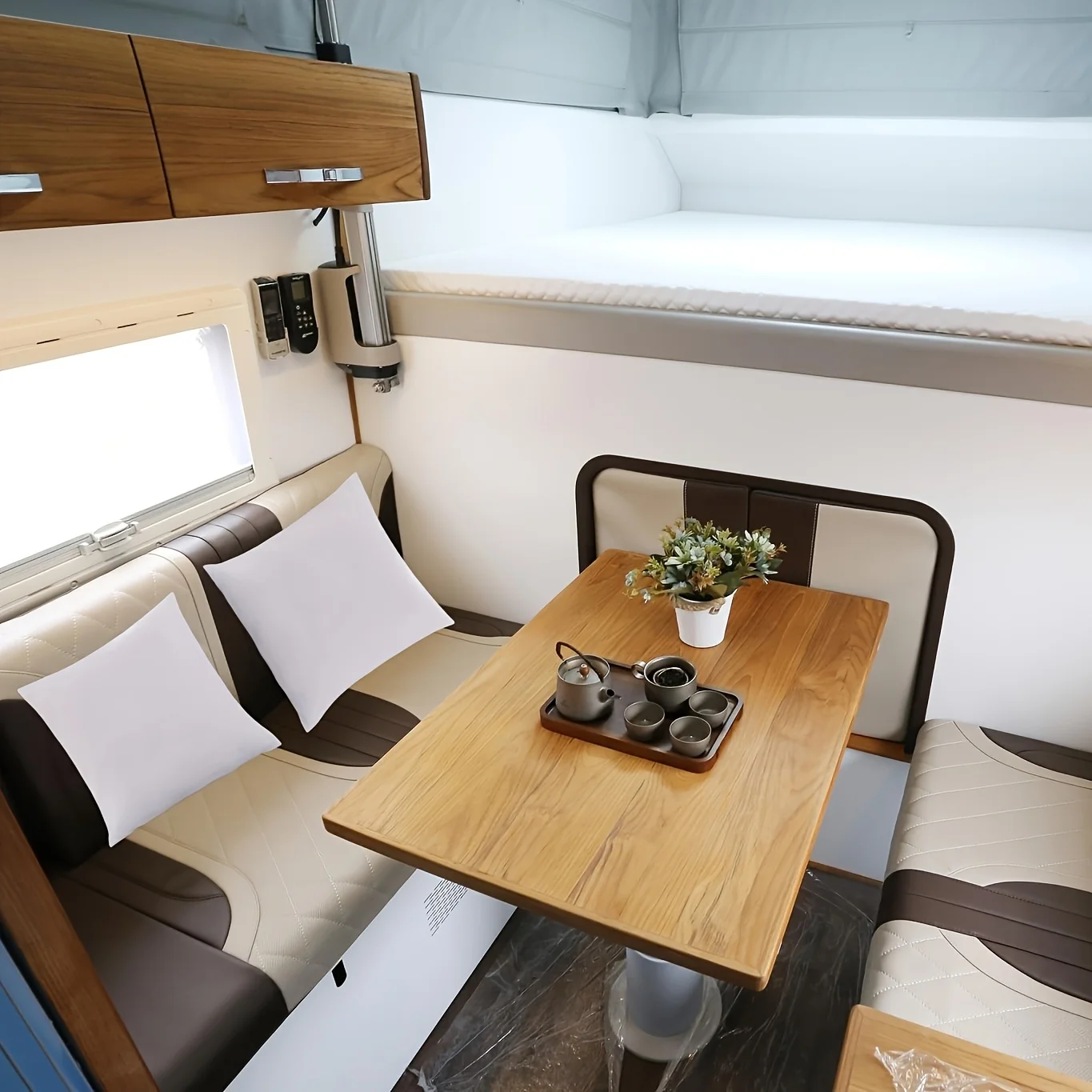 4 Pieces Of Ultra Soft White Ultra-Fine Fiber Pillow Core Anti Allergic, 100% Polyester Filling, Sofas, Beds, Garden Mats, Etc.