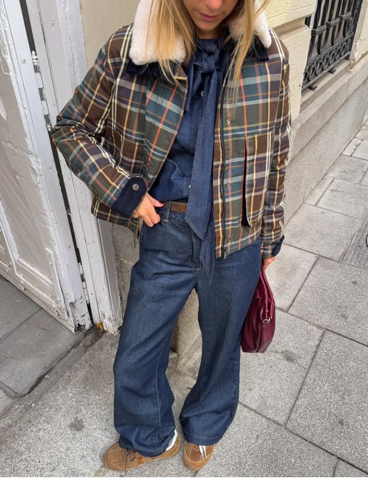 

Women Chic Plaid Faux Fur Collar Jacket Fashion Patchwork Lapel Zipper Loose Short Jackets 2025 Lady Daily Commute Outwear New