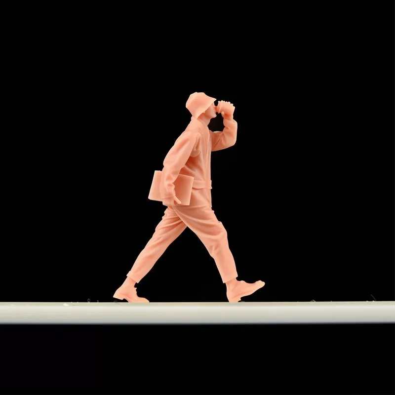 Urban Walking Figure 1:64 Scale City Walk Micro Miniature White Model Unpainted DIY Creative Desktop Decor