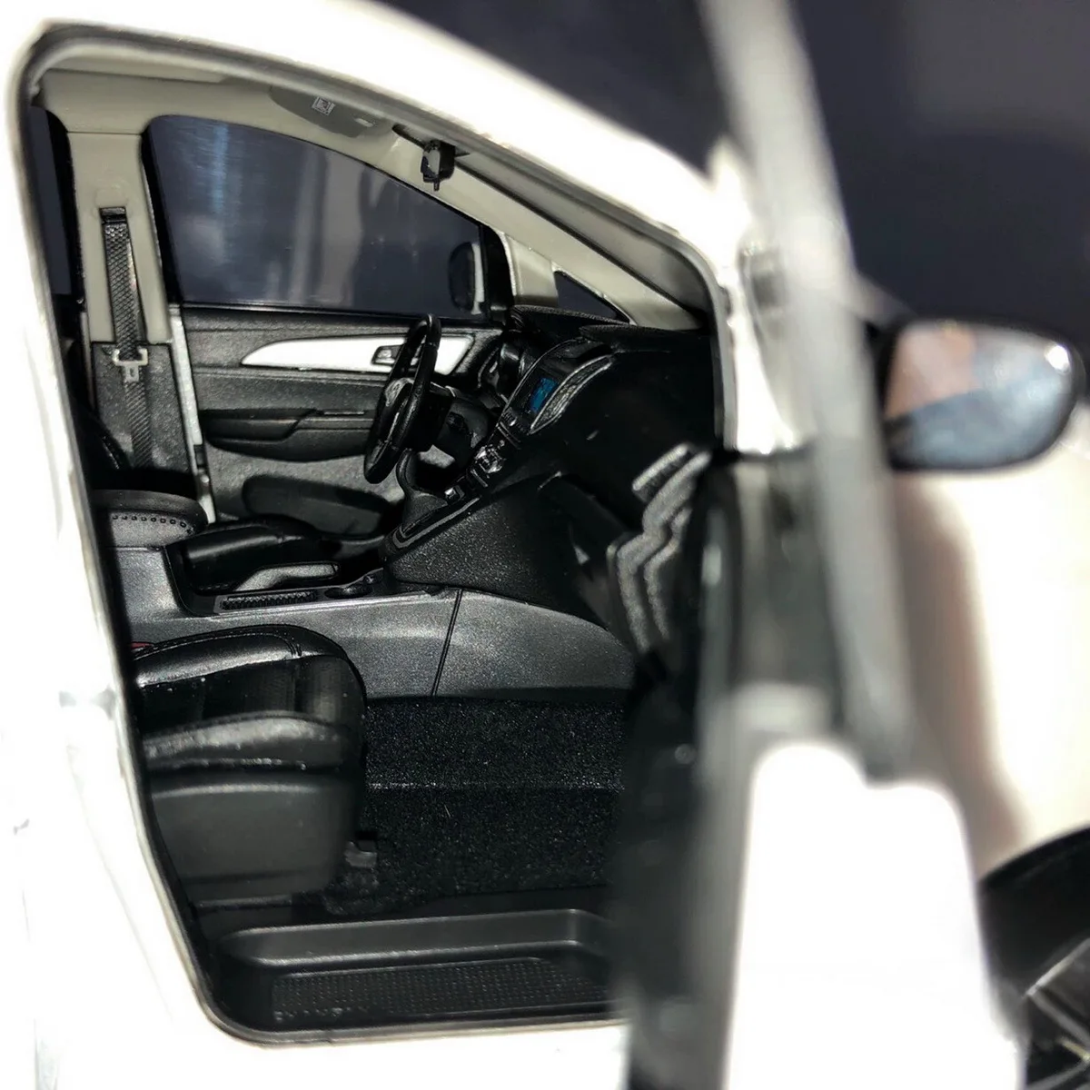 نموذج سيارة RAESOR S50 مصنوع من خليط معدني مصبوب، CCAG Chang'an MPV، عرض المجموعة، هدية للأولاد البالغين، أبيض، 1:18