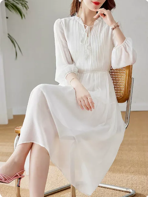 2023 Silk White Pleated Short Sleeve Dress Women's V-Neck Summer New Loose Large Waist Slim Mid length Knee Long Dress Robe