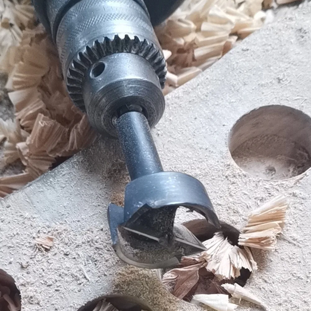 

5 Pcs HSS Self Centering Drill Bit Set for Woodworking Use with Efficient Chip Removal and Precise Positioning