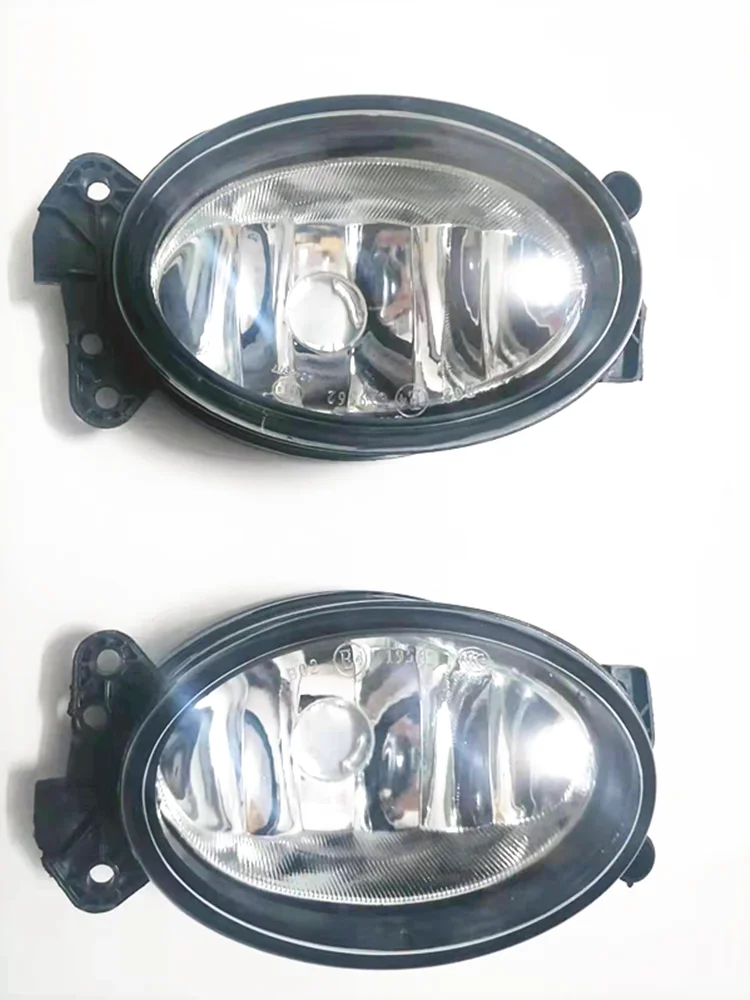 OE; A1698201556 A1698201656 Left or Right Front Fog Lamp Lights for Mercedes-benz W204 C230 C300 W211 E320 E350 W251 R350 A180