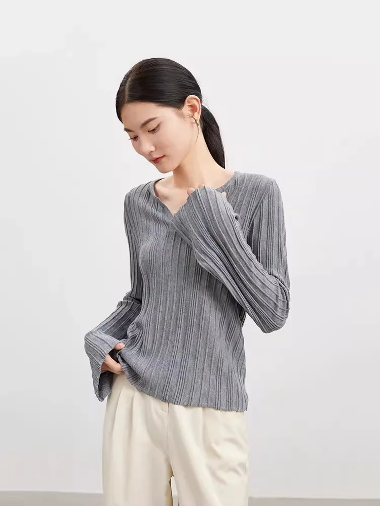 

Корейский вязаный топ с длинными рукавами, V-образным вырезом, открывающим ключицы, и рукавами-колокол, мягкий, удобный, для повседневной носки, модный, шелковый, женский