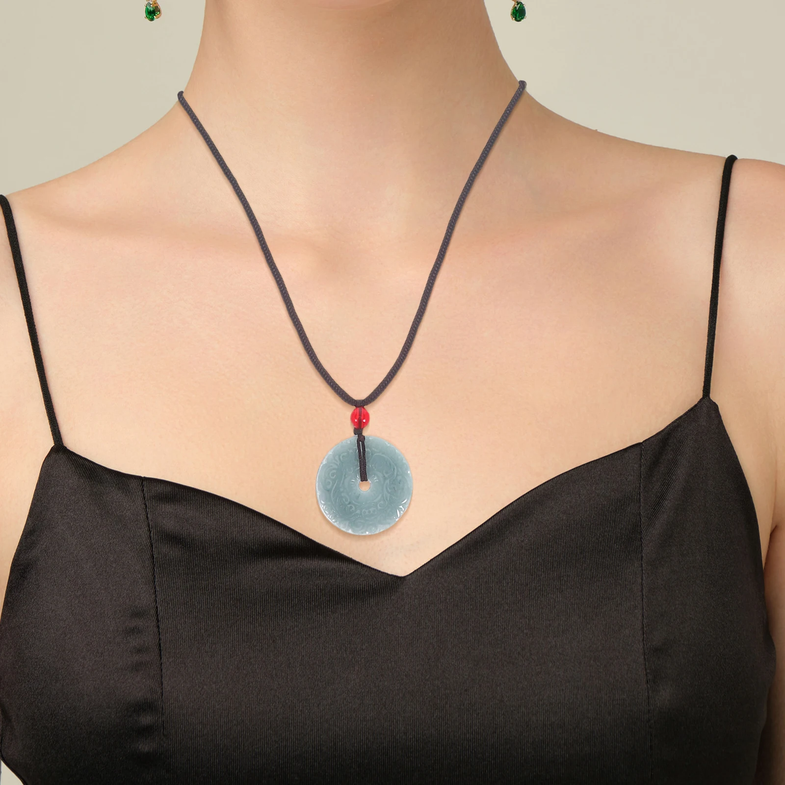 

Elegant Retro Beaded Jade Necklace For Women Chinese Traditional Carved Pendant Lucky Amulet Good Luck Charm Necklaces Jewelry