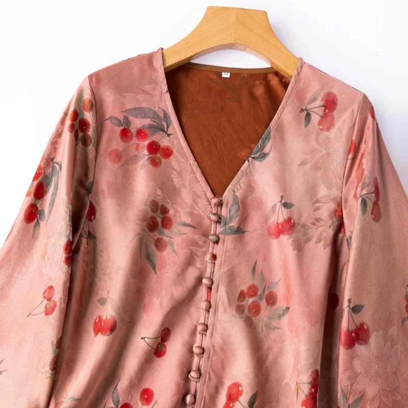 Birdtree, 24MM 100% Silk Blouse, Bias-cut Jacquard Satin Shirt, Women Floral Luo Xiangyunsha Silk Tops, 2026 Summer New T65509JF