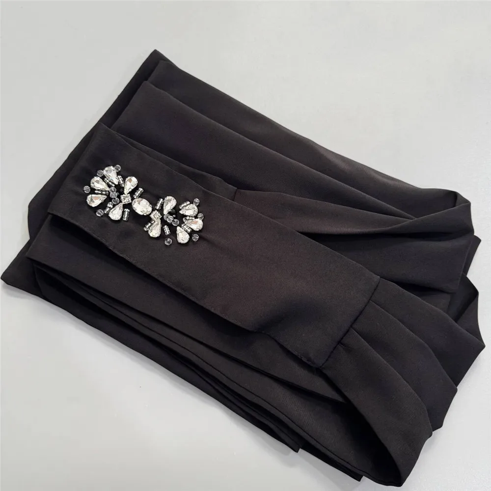 2026 Sommer Neues Luxuriöses Strass-Bandage-Kleid Damen Perlenbesetztes Trägerloses Elegantes Kleid mit Schal – Detail 13
