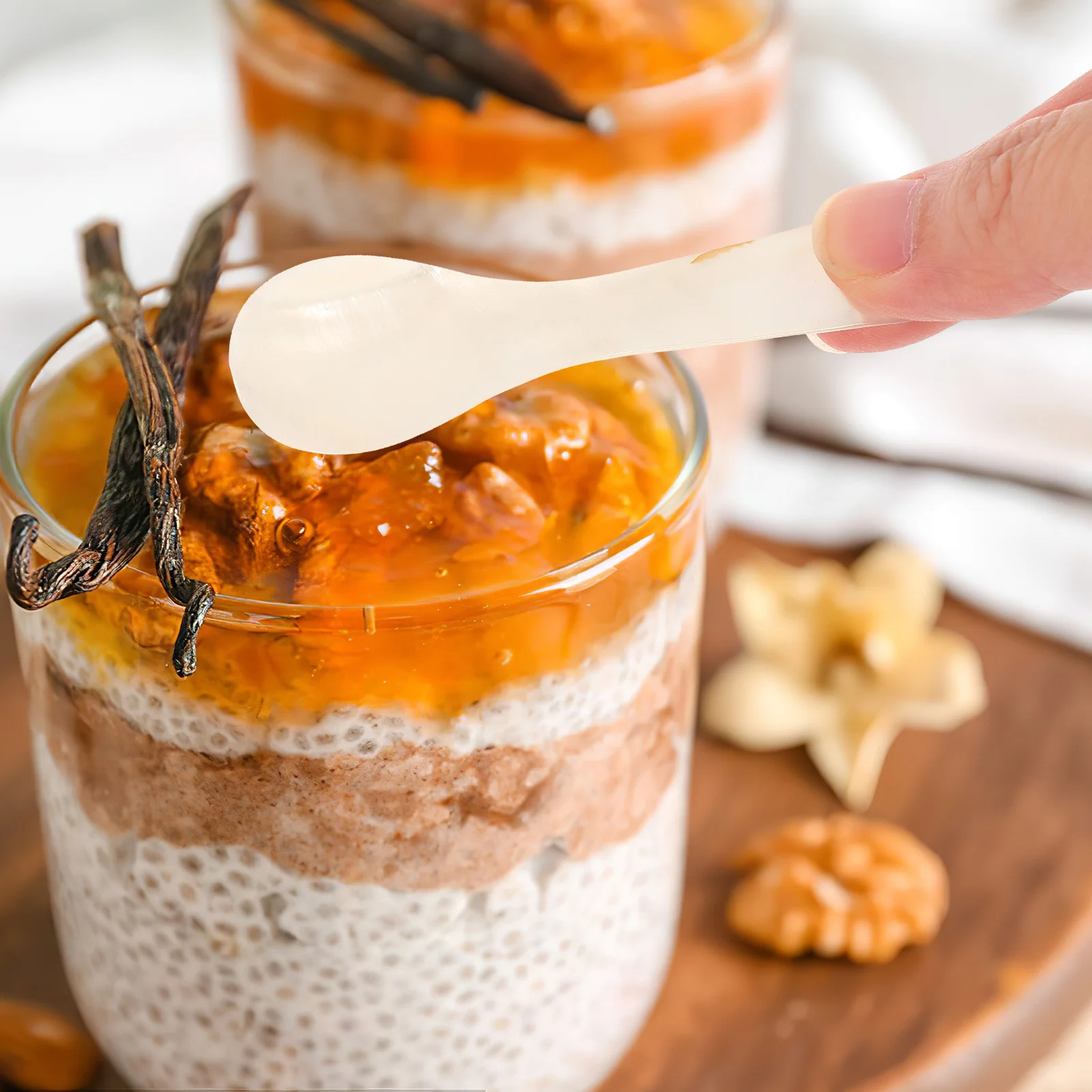 

2Pcs Pure White Spoons Natural Shell Caviar Serving Coffee Ice Cream Dessert Tasting Small Spoons