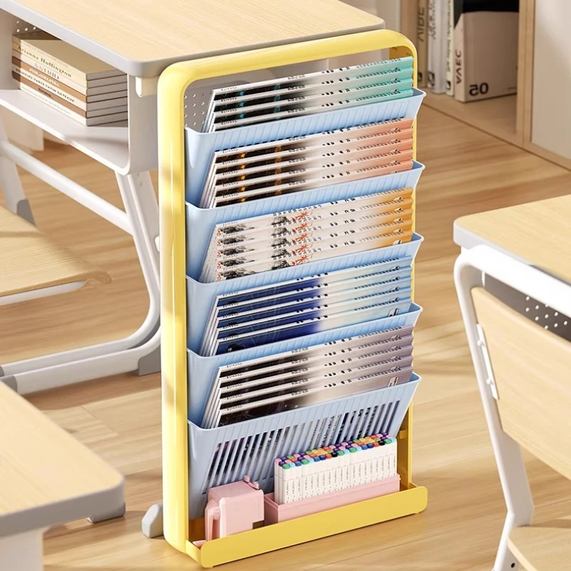 Libreria a pavimento con fessura di dopamina rimovibile dal tavolo dallo stile stretto contro il muro non occupa spazio scaffale