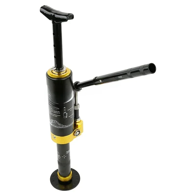 Off road vehicle rescue hydraulic jack monkey climbing pole desert