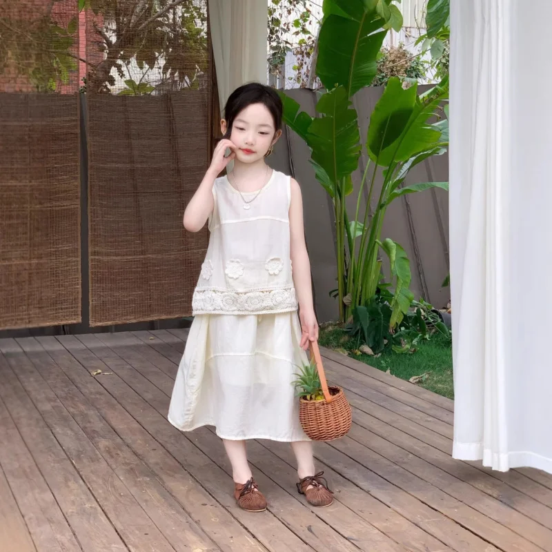 

2026New Summer Outfit for Girls: Floral Embroidered Vest and Fresh Sleeveless Top with Skirt Two-Piece Set
