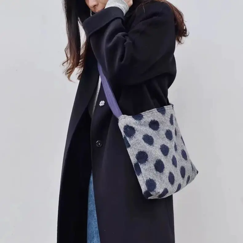 

2025 New Autumn Winter Crossbody Bag Woolen Fabric Blue Gray Fashion Dot Cloth Bags