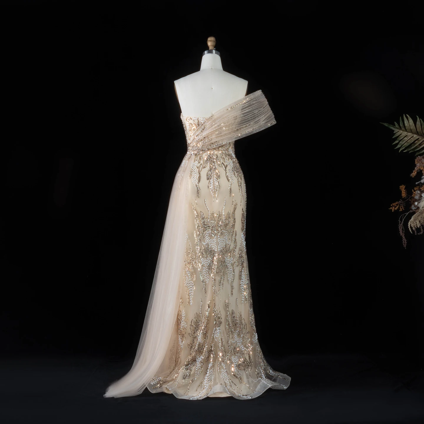 Sharon Said Luxuriöses Champagnerfarbenes One-Shoulder-Abendkleid mit Perlen und Tüllschleppe, Partykleid für Damen SS136, Maßanfertigung – Detail 10