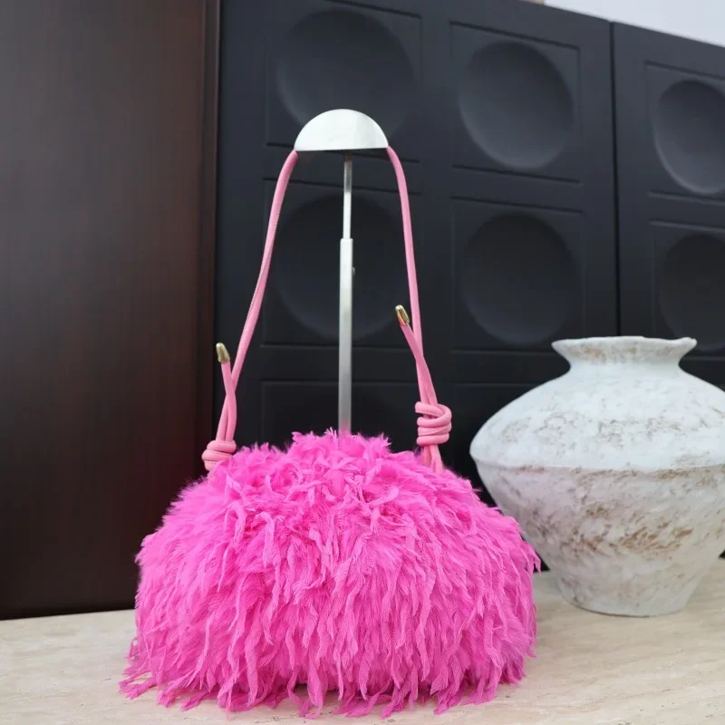 2026 Winter Faux Fur Shoulder Bag Y2k Hot Girls Soft Warm Plush Feather Cloud Bag Female Furry Pleated Underarm Tote Handbag