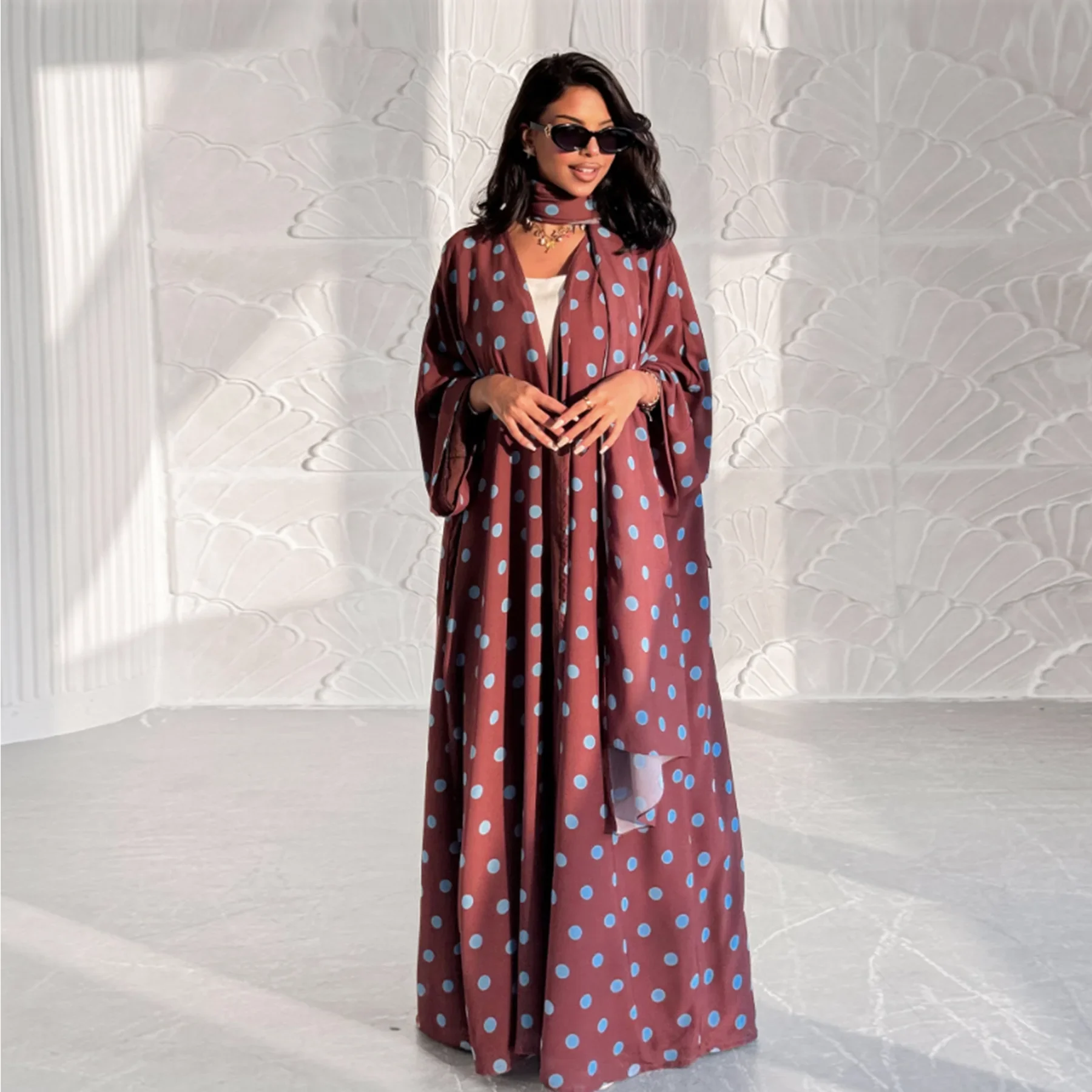 

2 шт., комплект Абая в горошек с шарфом-хиджабом, мусульманское кимоно, дорожная исламская одежда, кафтан, халат Ид, элегантные абайи для женщин, Дубай