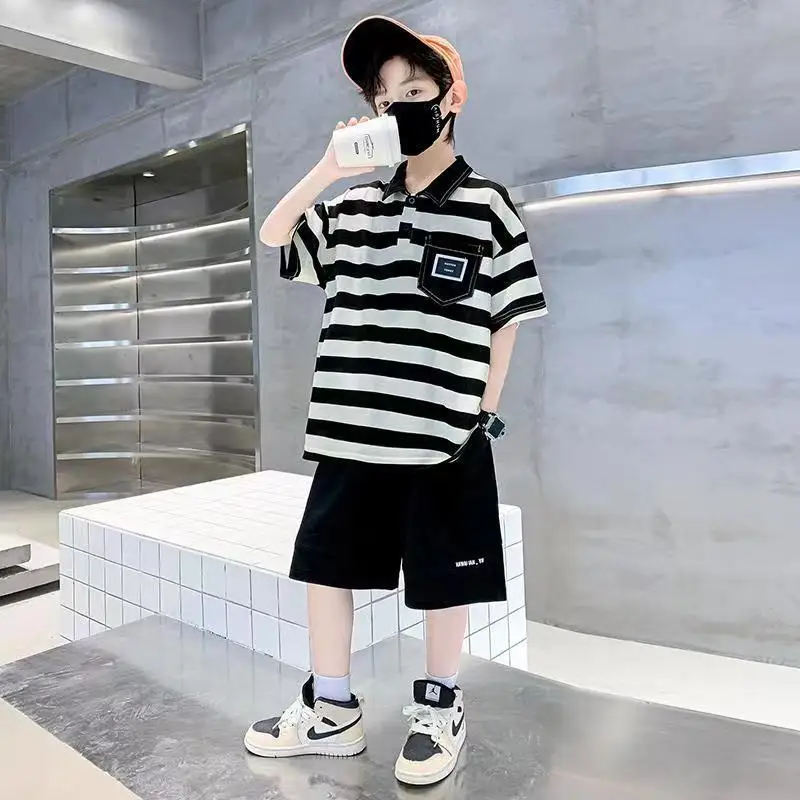 

Полосатая рубашка-поло для детей от 3 до 4 лет, корейская детская одежда, комплекты с капюшоном для мальчиков 8–10 лет, летняя одежда для мальчиков, наряд