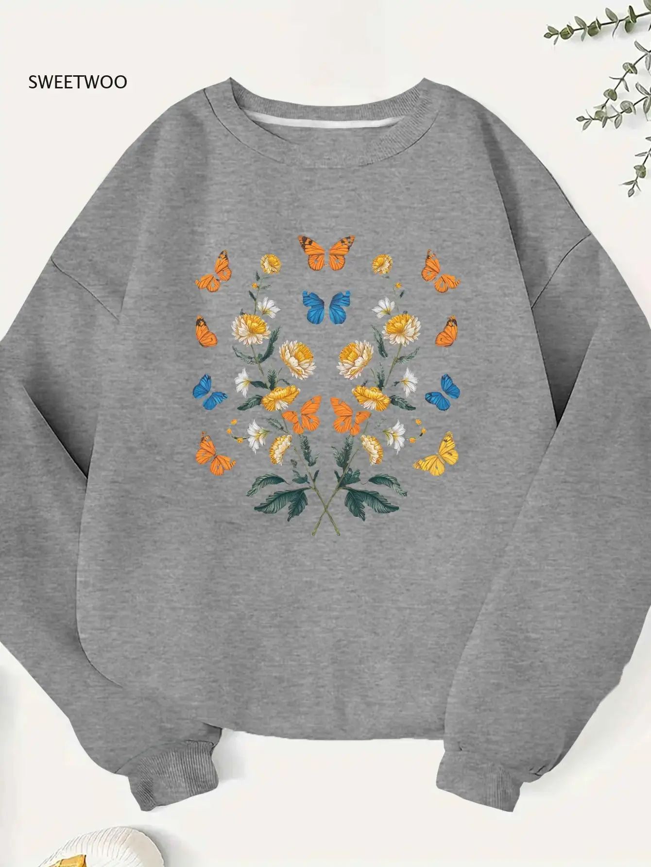 

Plus Size Women's Casual Red Sweatshirt with Vibrant Floral & Butterfly Embroidery - Cozy,round Neck, Long Sleeve