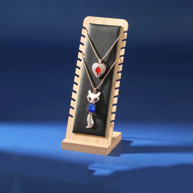 حامل عرض قلادة مجوهرات عمودي من الخيزران قطعة واحدة، مناسب لمبيعات عرض المجوهرات وعرض القلائد العائلية.