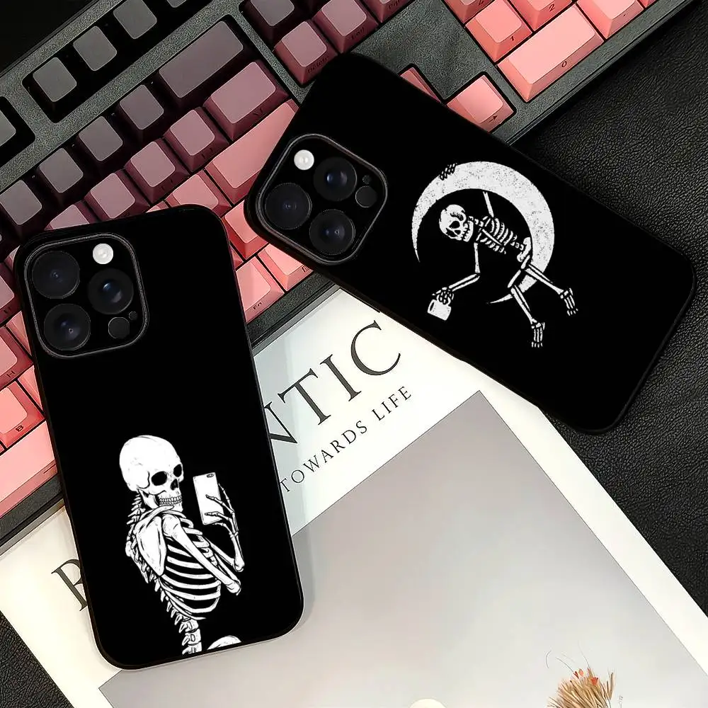 Creepy Skeleton Halloween Phone Case For 17 12 13 14 15 16Pro Max mini Plus strong magnetic attraction