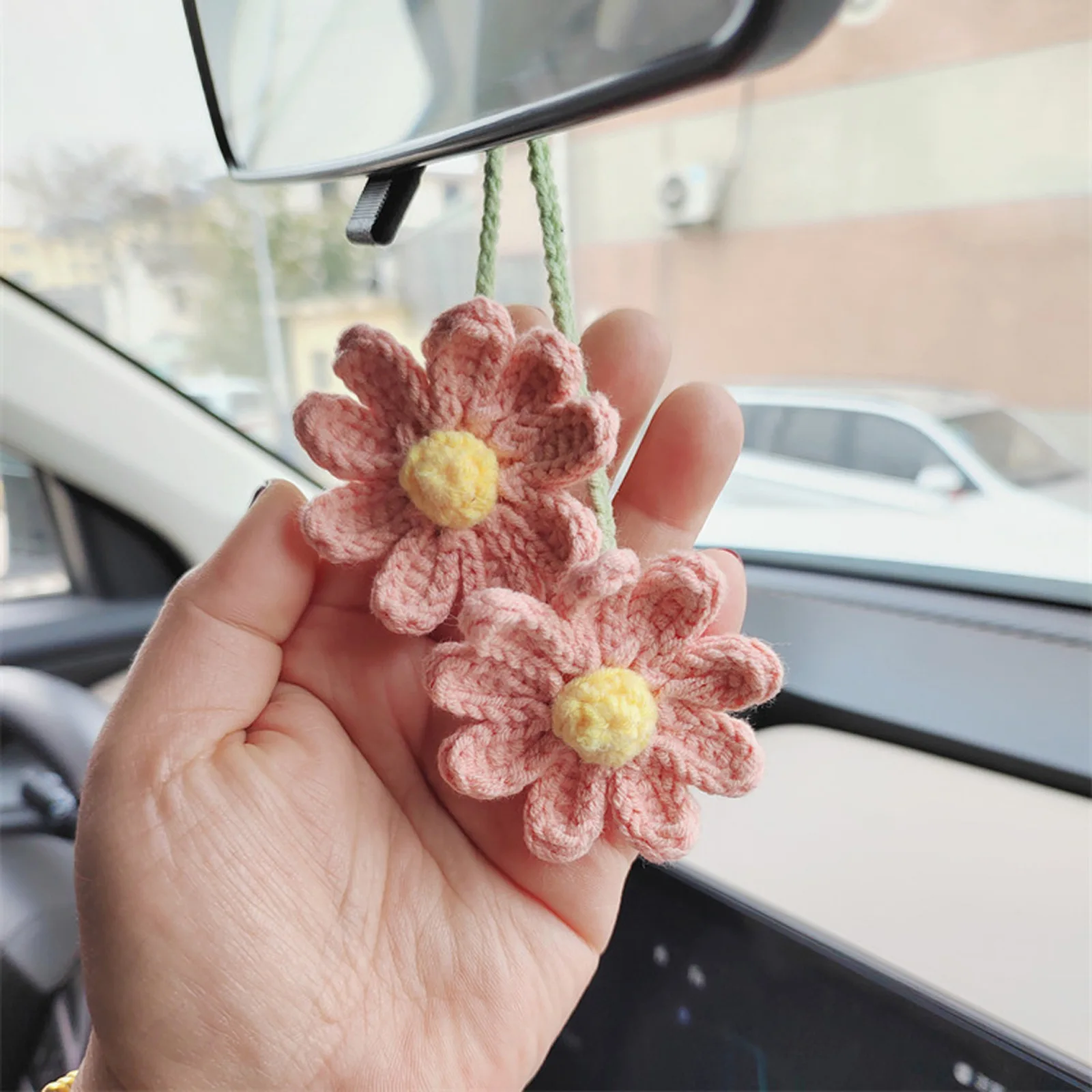 Pure handmade knitted yarn daisy car pendant rearview mirror woven flower decoration