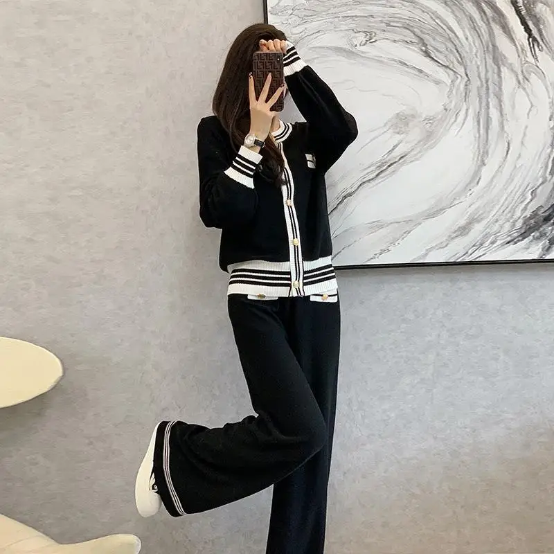 Two Piece Set Autumn Winter New Fashion Knit Long Sleeve Sweater Leisure Single Breasted Suit for Women Tracksuit Clothes T41