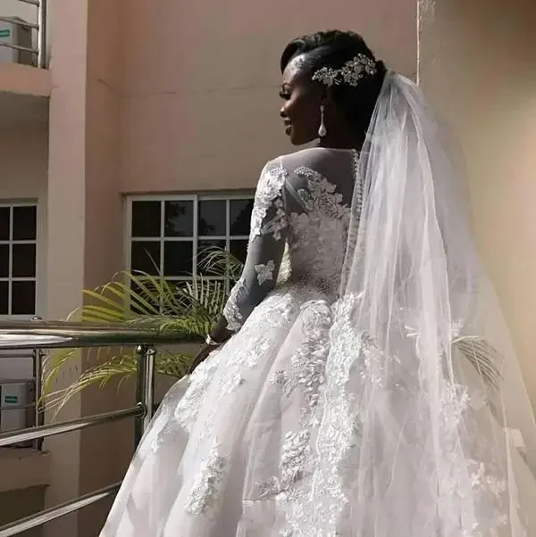 Vestidos de novia africanos personalizados, vestidos de boda de talla grande para jardín campestre con apliques de encaje