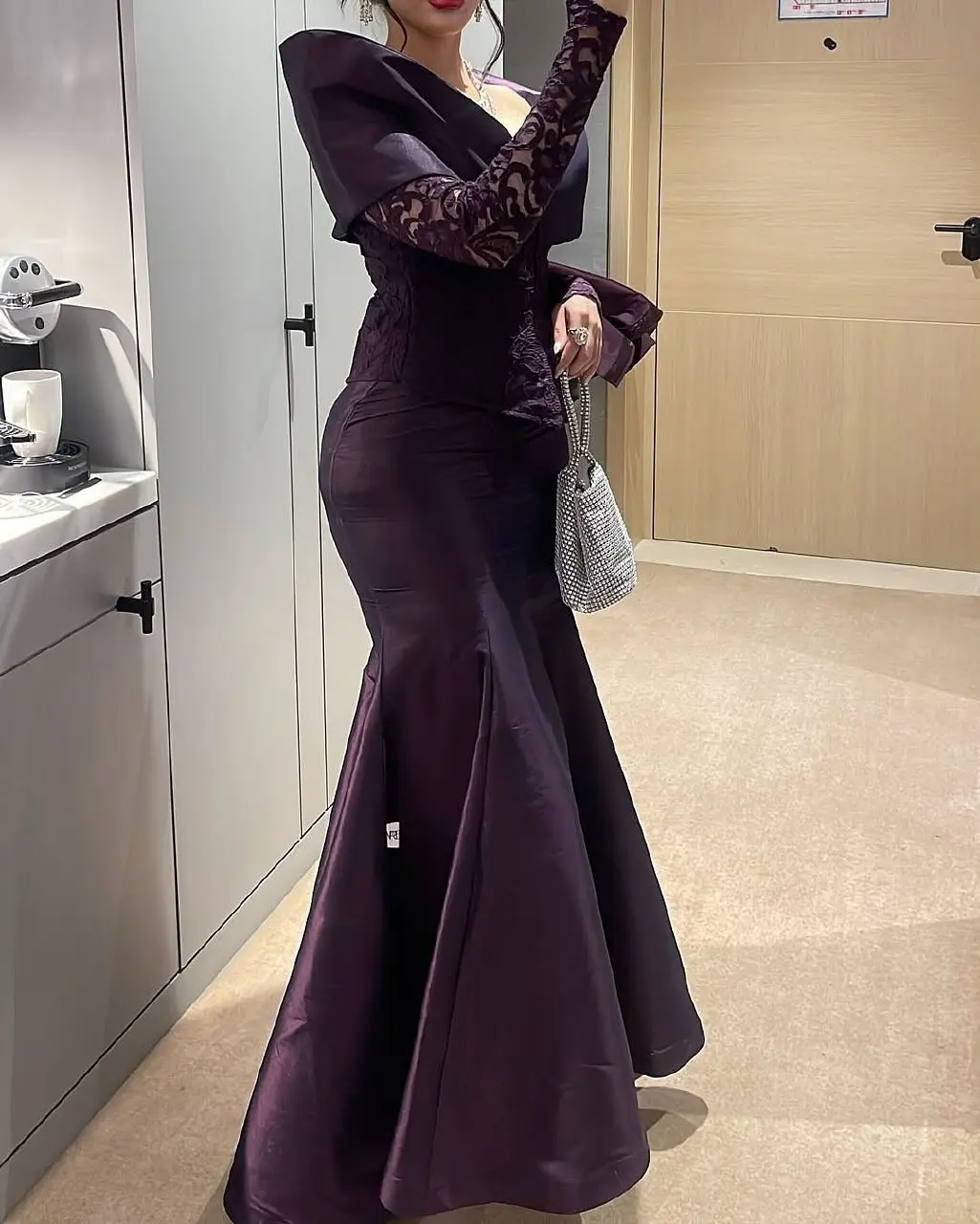 2025 выполненное на заказ милое атласное вечернее платье с открытыми плечами, изысканное кружевное вечернее платье длиной до пола с длинными рукавами