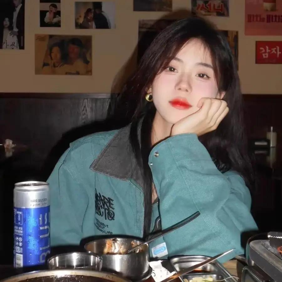 

Женские осенние куртки 2022, дофамин, горошек, пышные кисточки, серые, университетские, британские, утепленные, из ультрамягкой ткани, свободный крой, модные