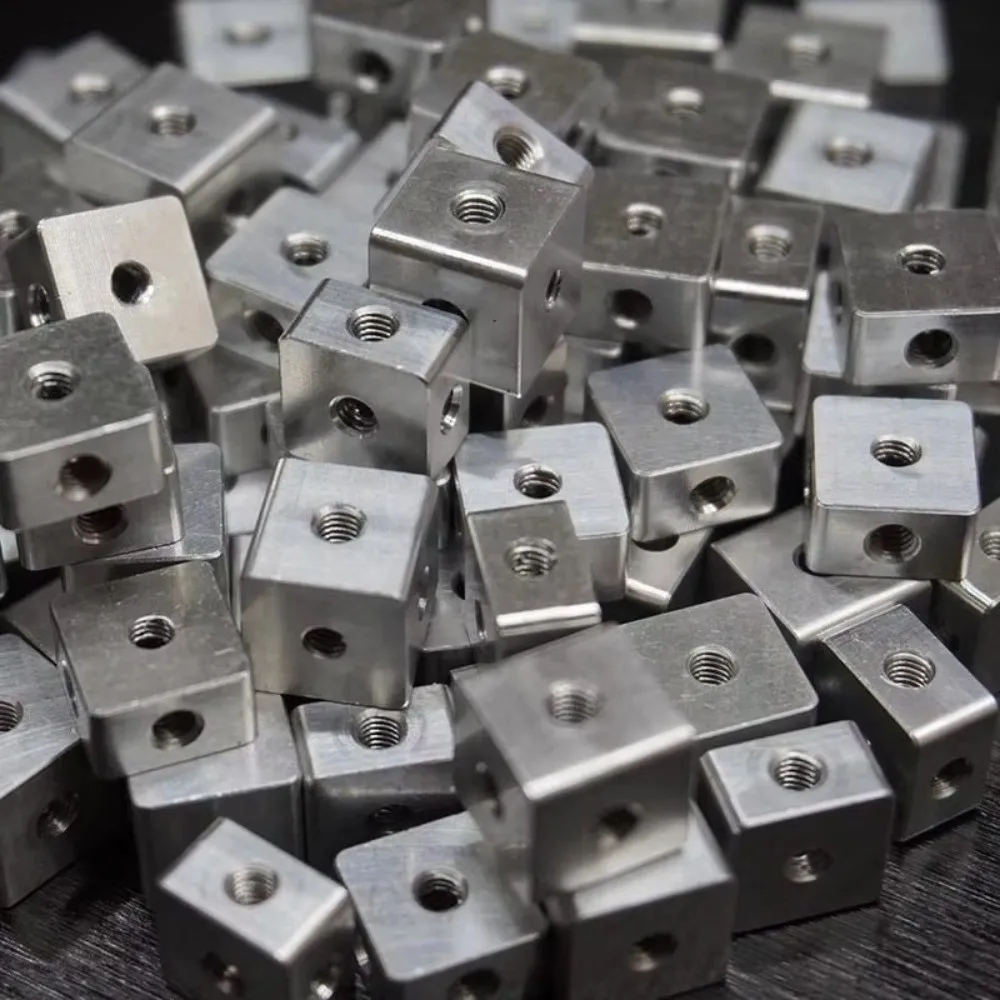 10pcs 10PCS Aluminum Threaded Cube M3 Tapped Threaded 6 Sides Square Connector Block Aluminum Cube Block 6-Way